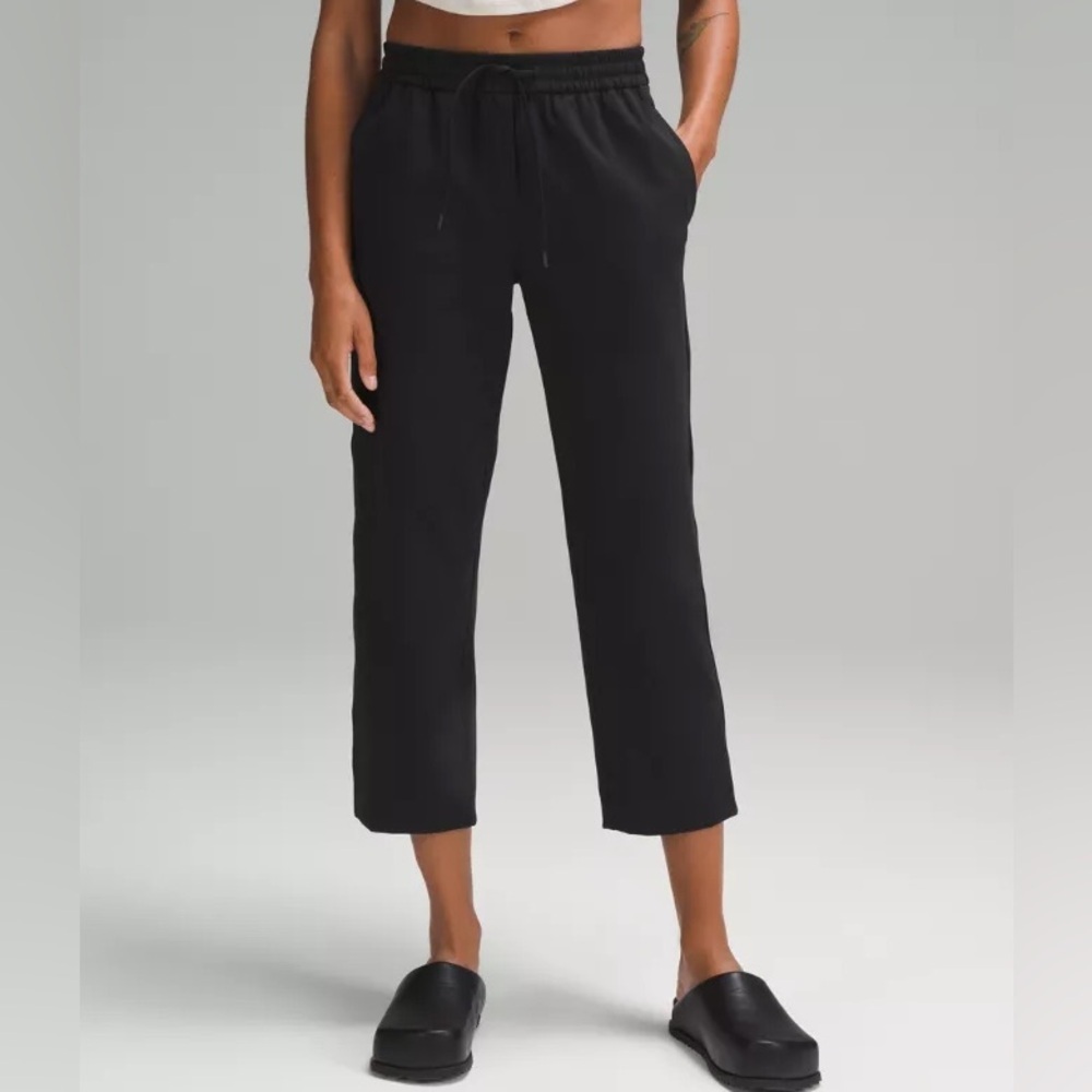 lululemon athletica Black Cropped Drawstring Sweatpants
